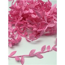 Листочки на тесьме цвет: нежно-розовый. Намотка: 10м